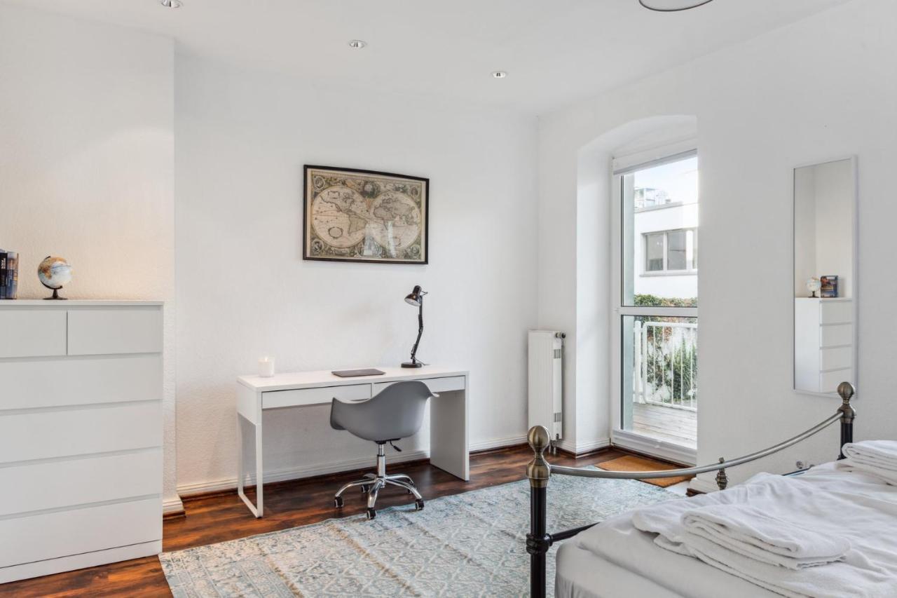 Bright 3-room Near Prenzlauer Berg Apartment Berlin